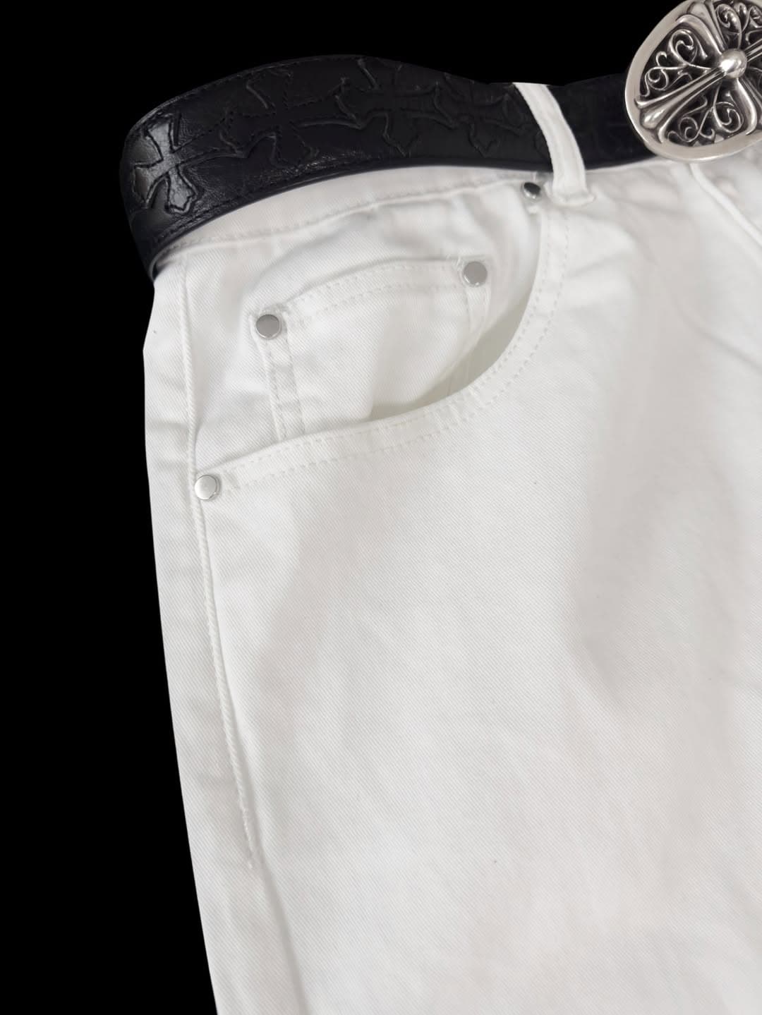 WHYTE Bootcut — front pocket and waistband detail